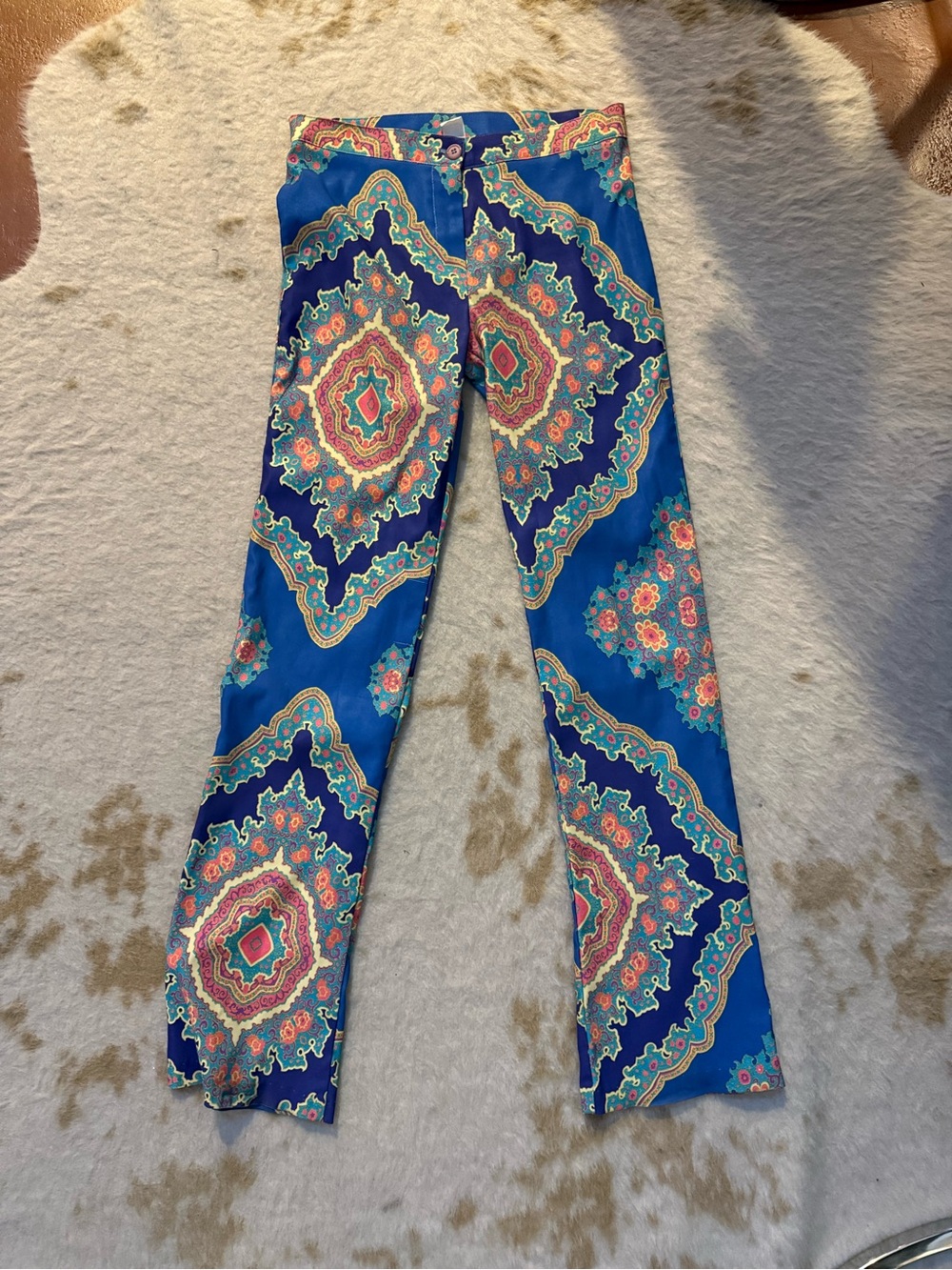 Vintage Blue Patterned Women's pants - Vibrant Medallion Print